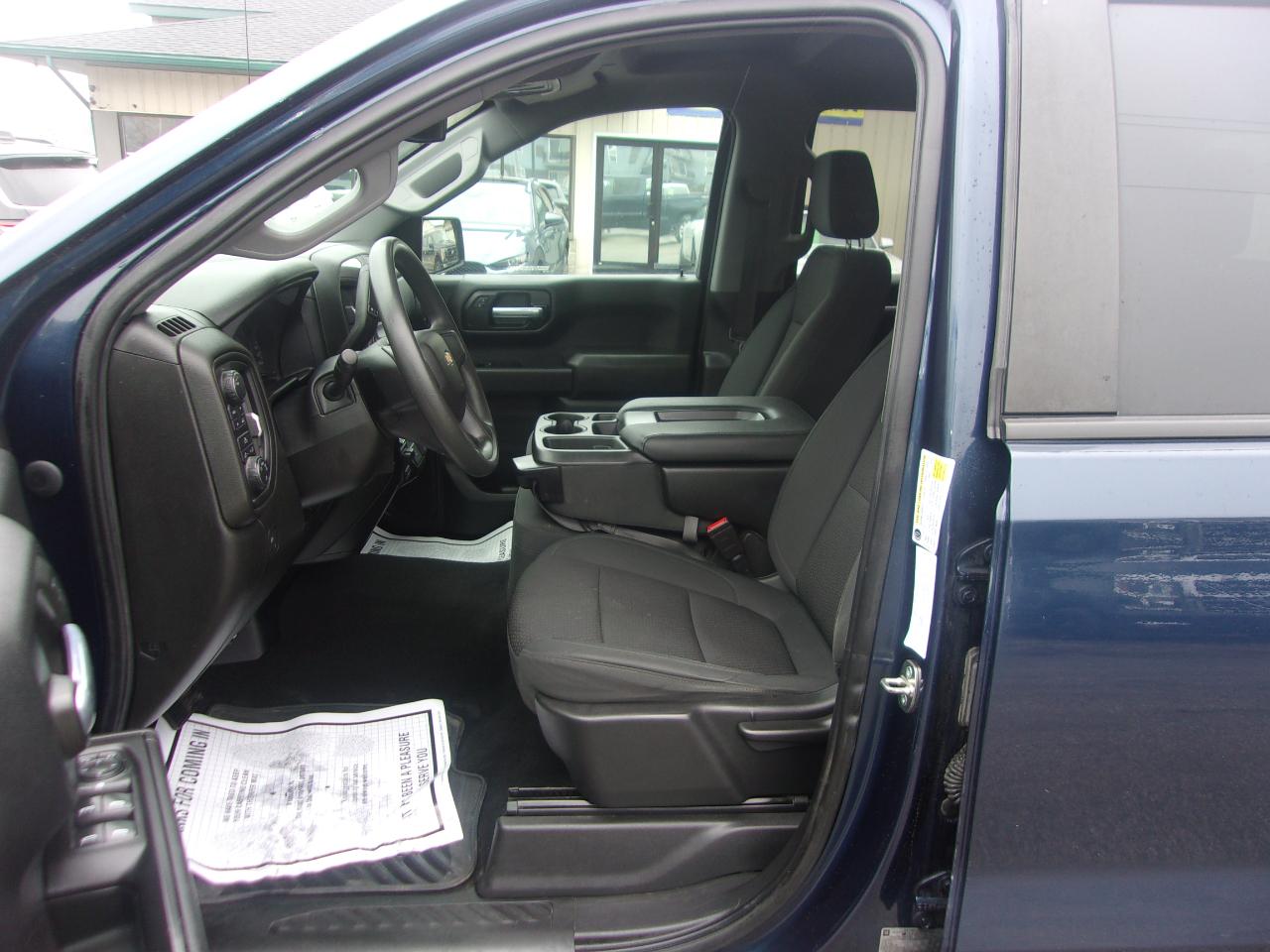 Chevrolet Silverado 1500 4WD Crew Cab 147" Custom 2020