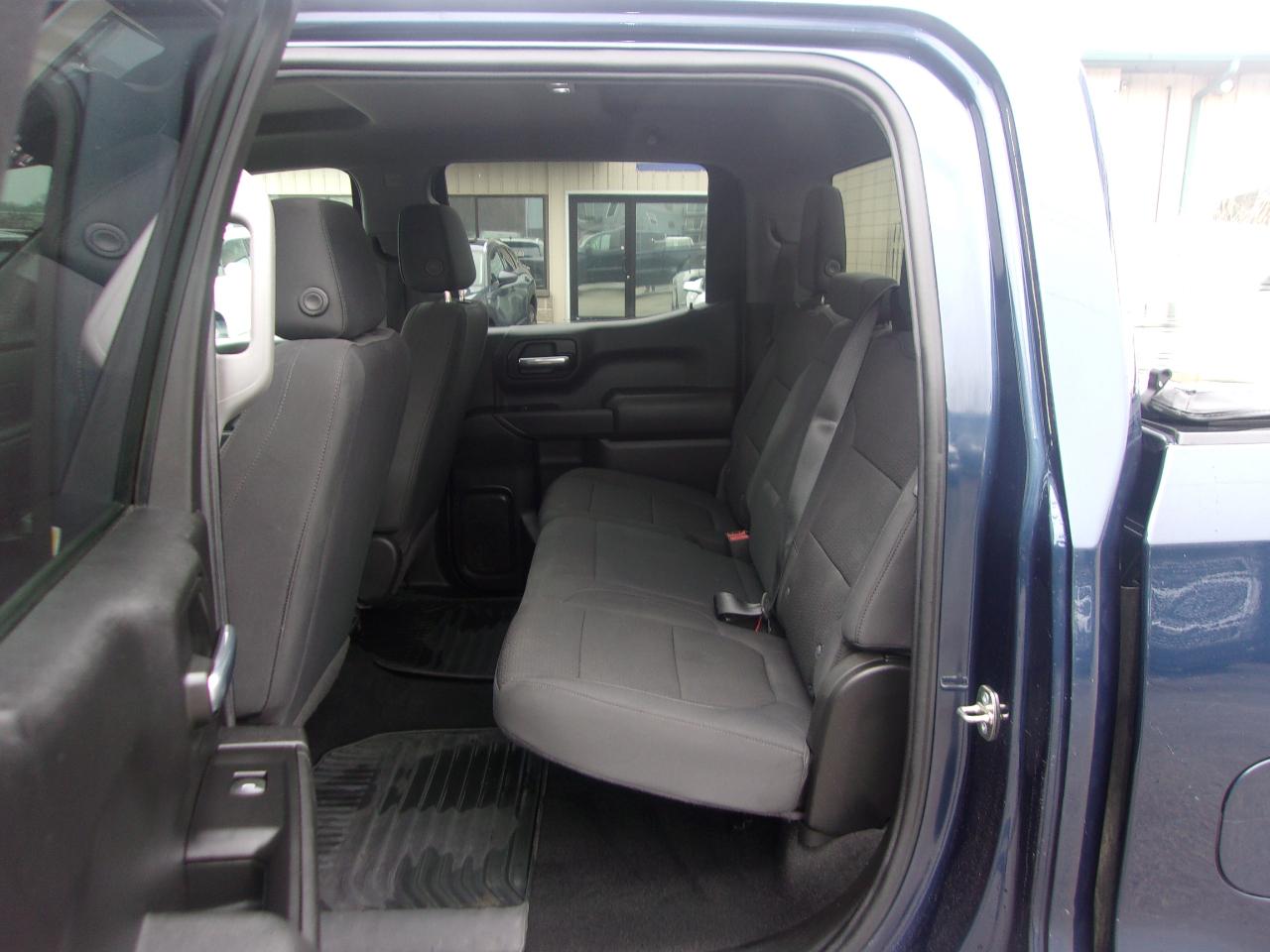 Chevrolet Silverado 1500 4WD Crew Cab 147" Custom 2020