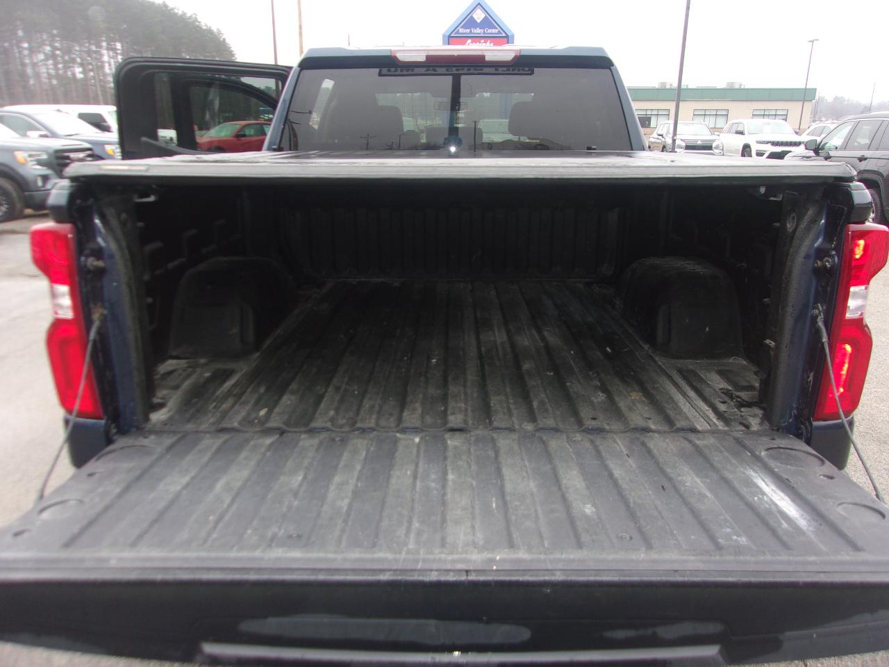 Chevrolet Silverado 1500 4WD Crew Cab 147" Custom 2020