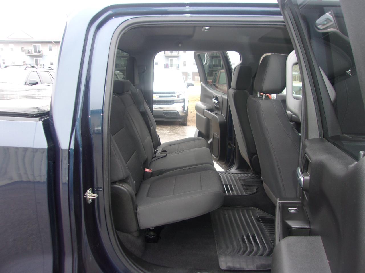 Chevrolet Silverado 1500 4WD Crew Cab 147" Custom 2020