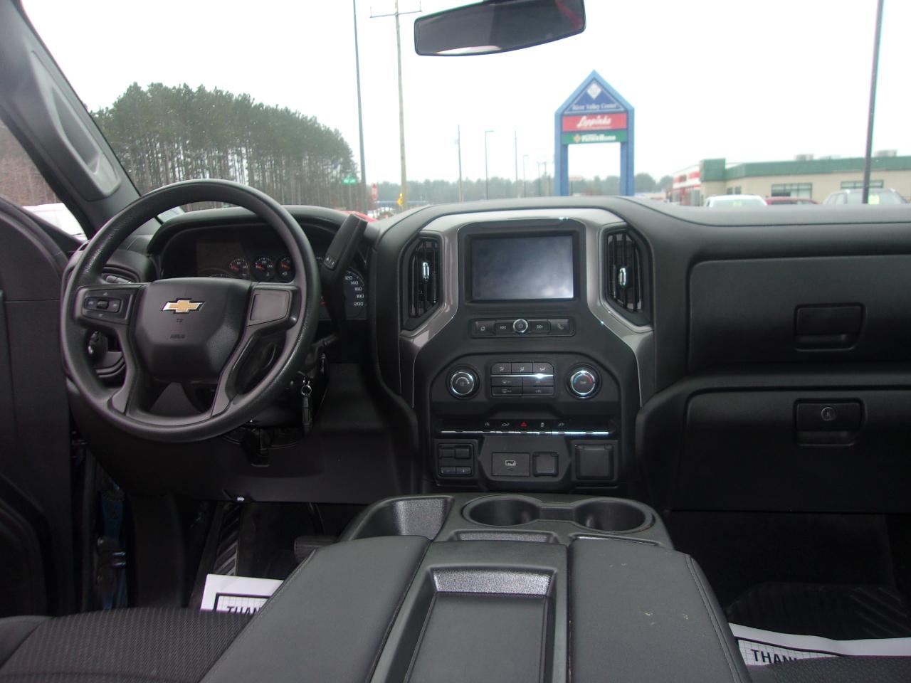 Chevrolet Silverado 1500 4WD Crew Cab 147" Custom 2020