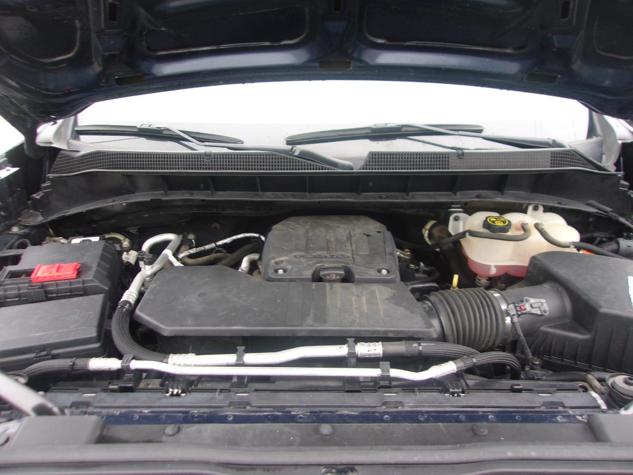 Chevrolet Silverado 1500 4WD Crew Cab 147" Custom 2020