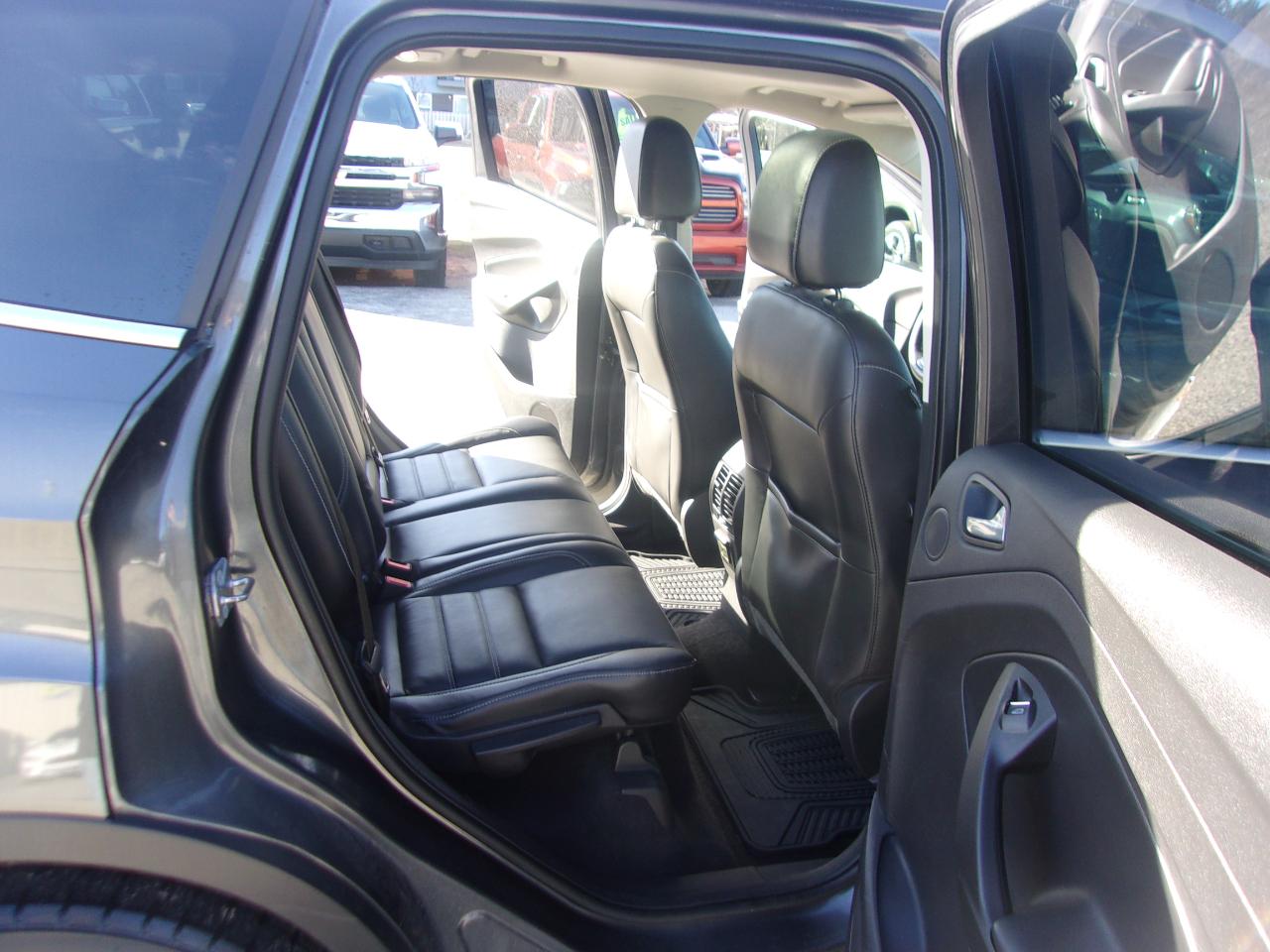 Ford Escape Titanium 4WD 2017