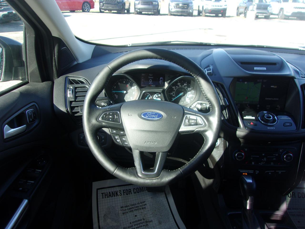 Ford Escape Titanium 4WD 2017