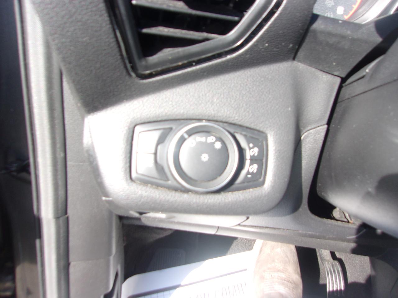 Ford Escape Titanium 4WD 2017