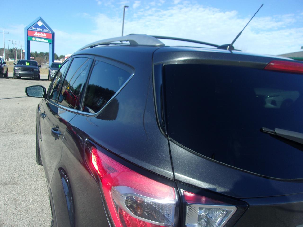 Ford Escape Titanium 4WD 2017