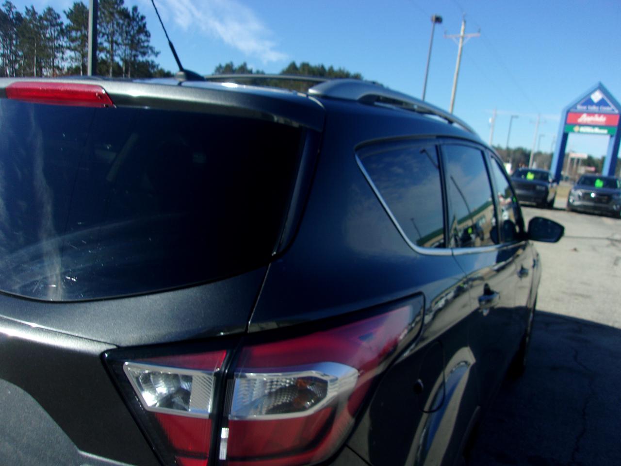 Ford Escape Titanium 4WD 2017