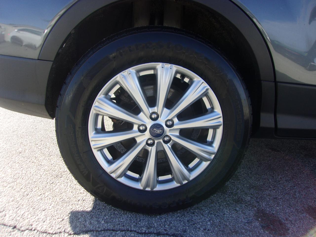 Ford Escape Titanium 4WD 2017