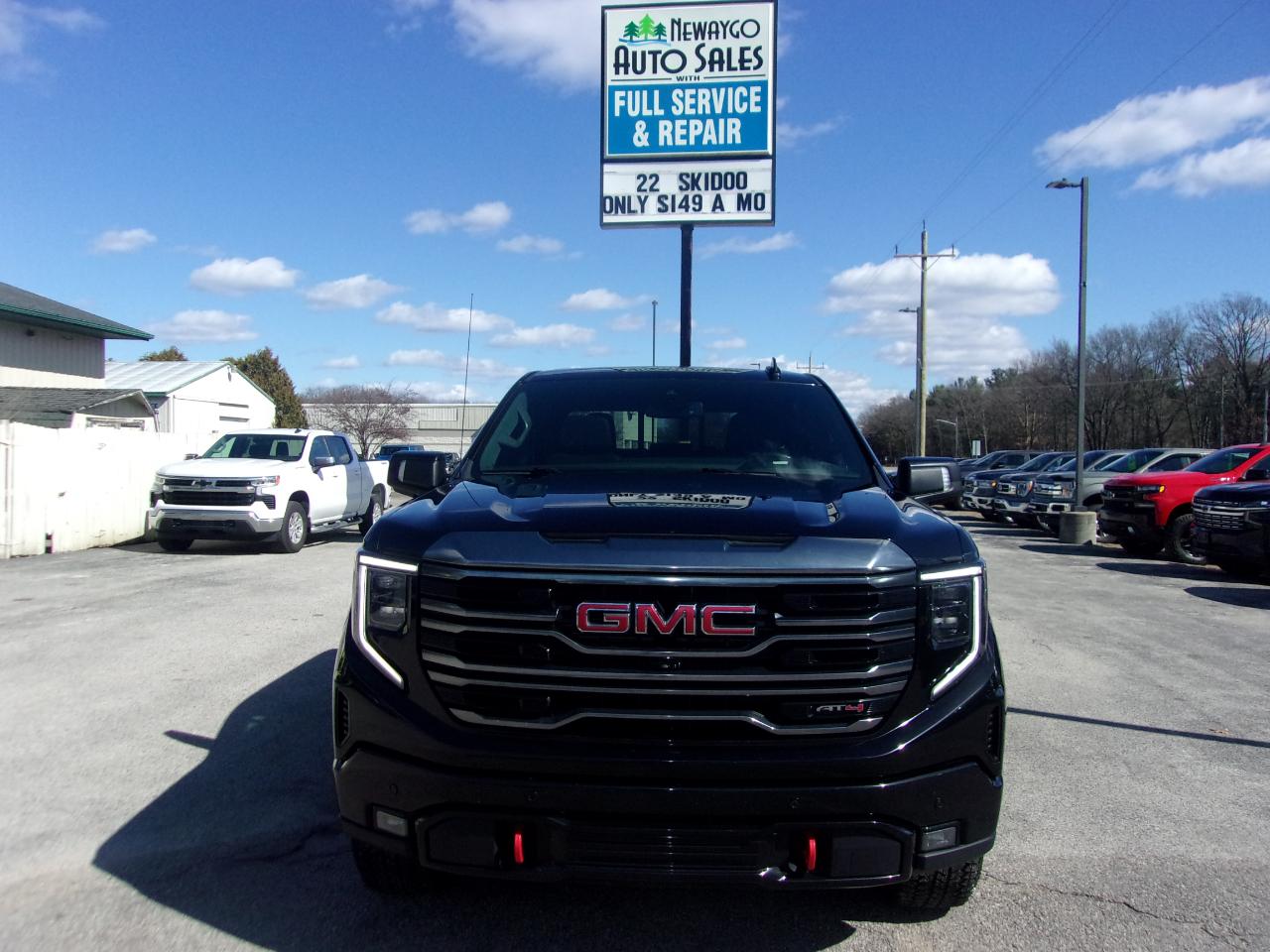 GMC Sierra 1500 4WD Crew Cab 157" AT4 2022