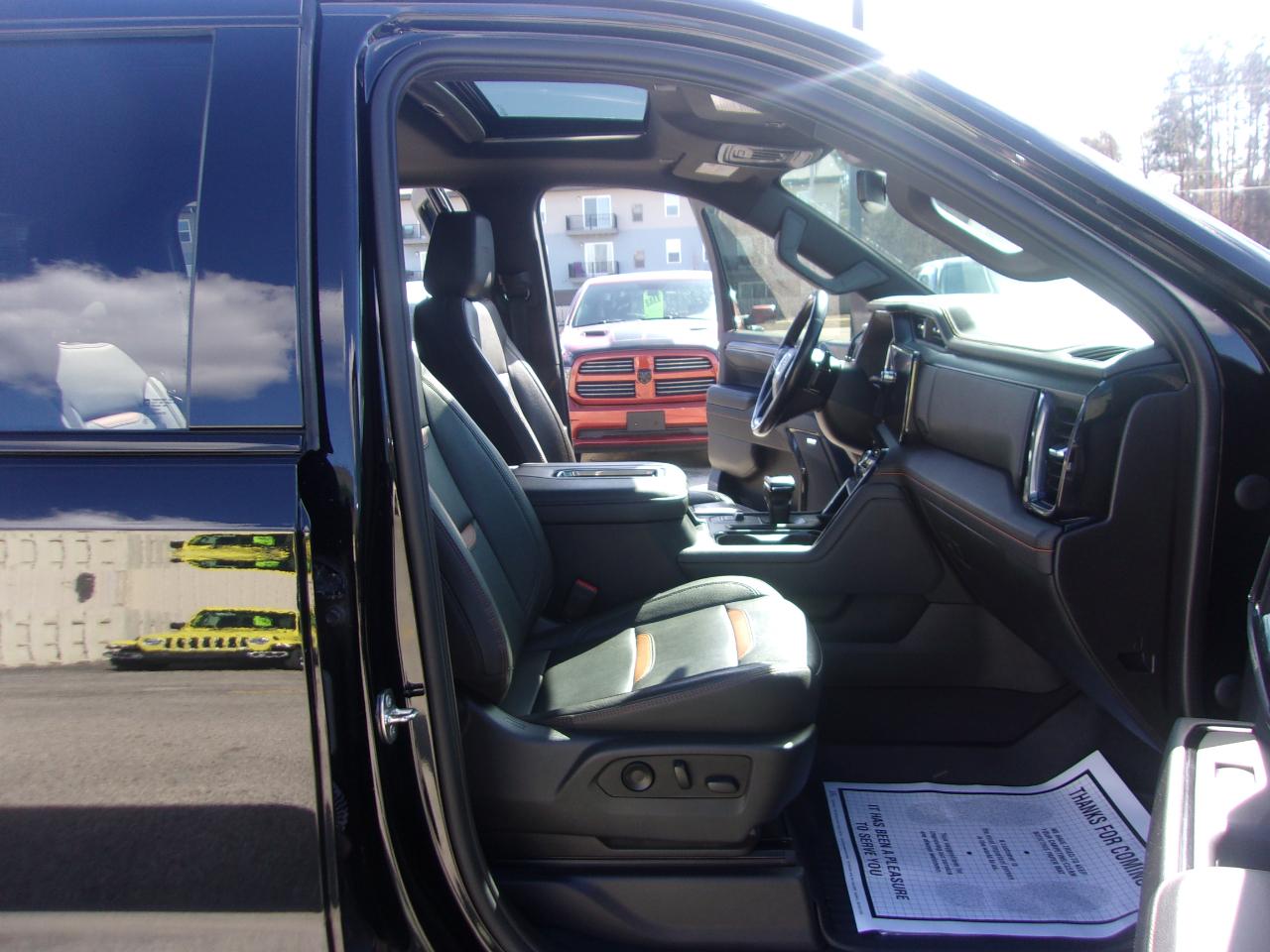 GMC Sierra 1500 4WD Crew Cab 157" AT4 2022