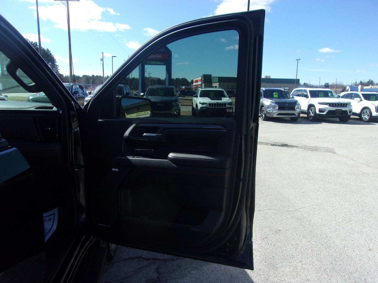 GMC Sierra 1500 4WD Crew Cab 157" AT4 2022