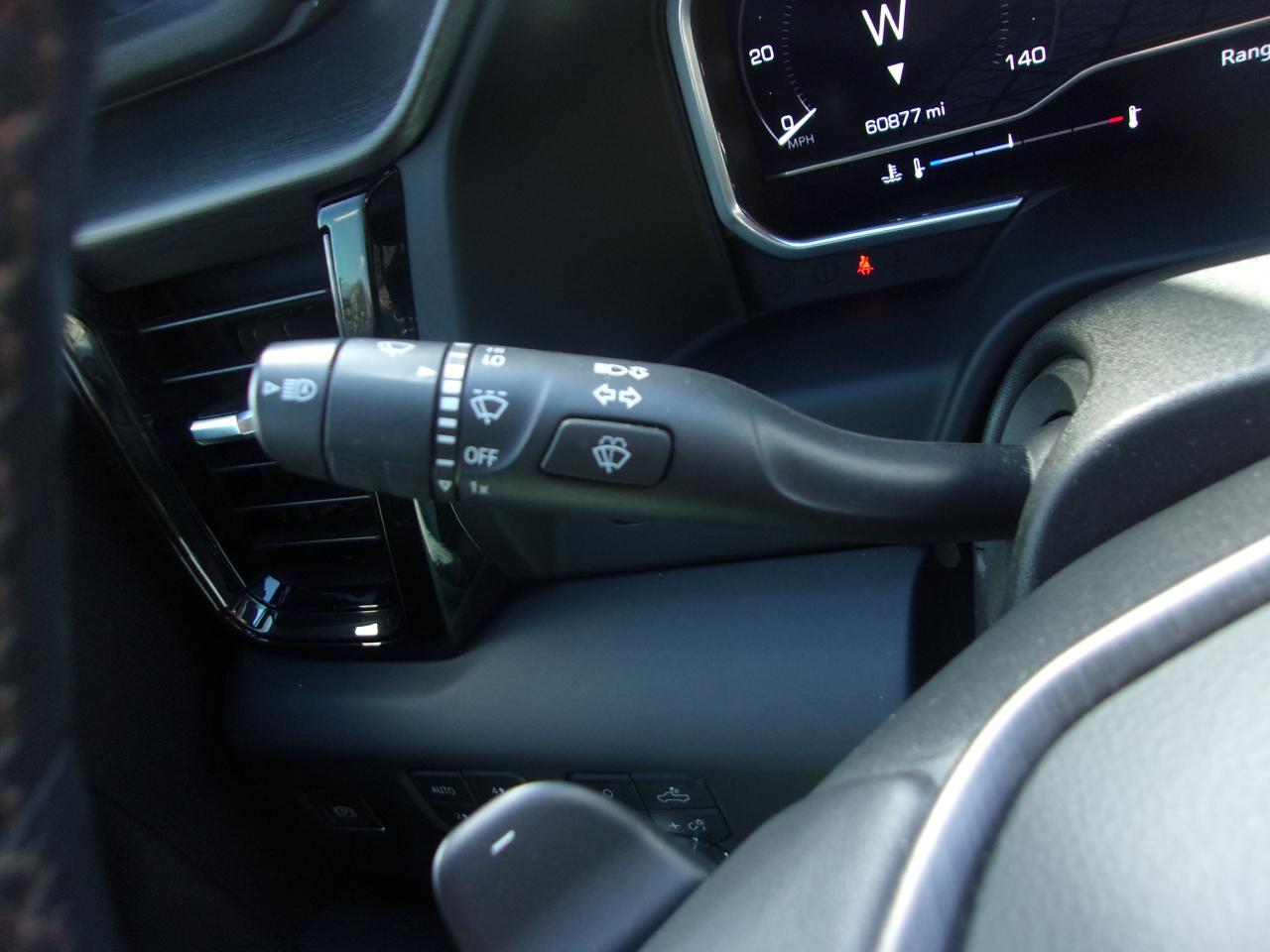 GMC Sierra 1500 4WD Crew Cab 157" AT4 2022