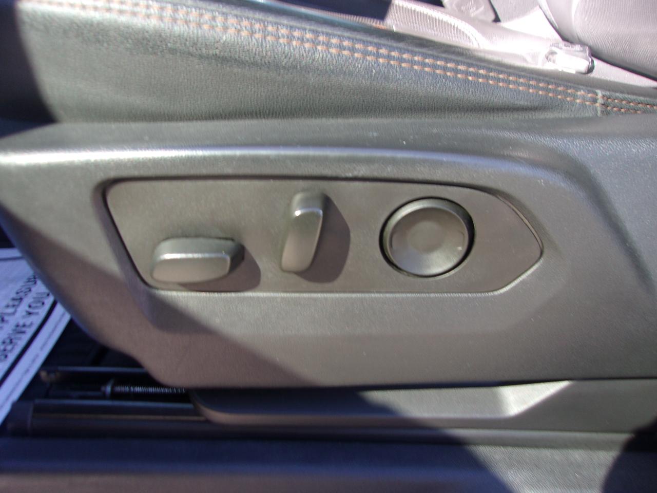 GMC Sierra 1500 4WD Crew Cab 157" AT4 2022