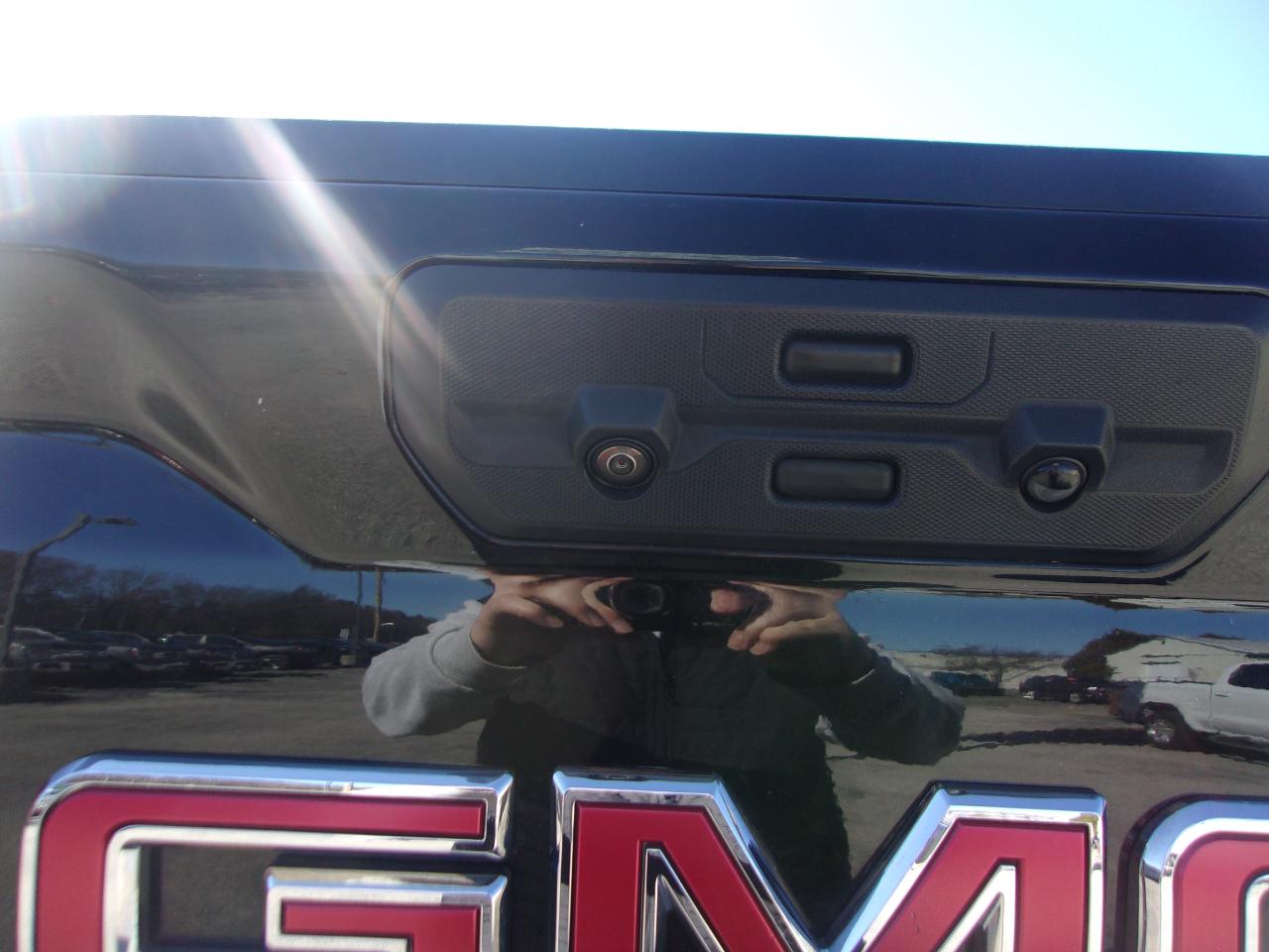 GMC Sierra 1500 4WD Crew Cab 157" AT4 2022