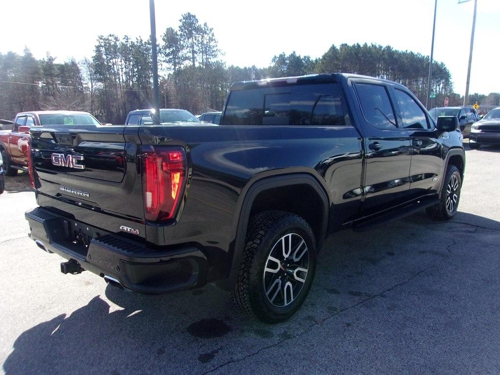 GMC Sierra 1500 4WD Crew Cab 157" AT4 2022