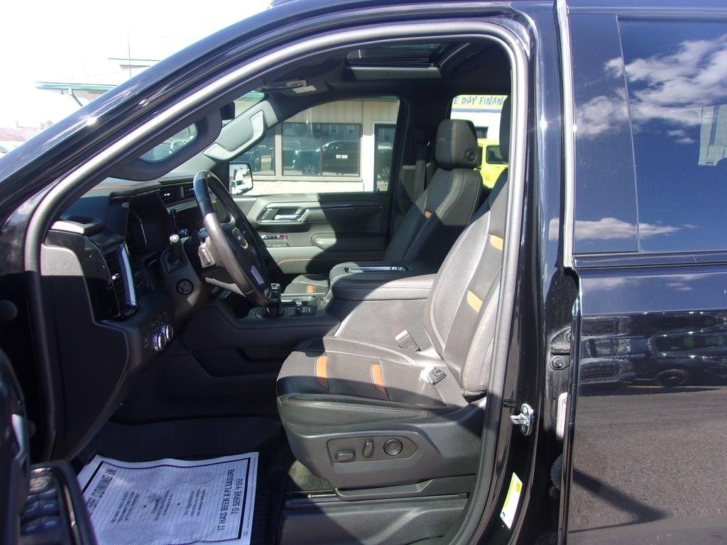 GMC Sierra 1500 4WD Crew Cab 157" AT4 2022