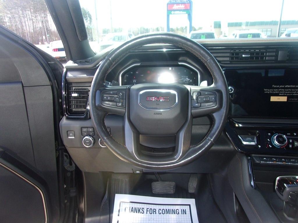 GMC Sierra 1500 4WD Crew Cab 157" AT4 2022