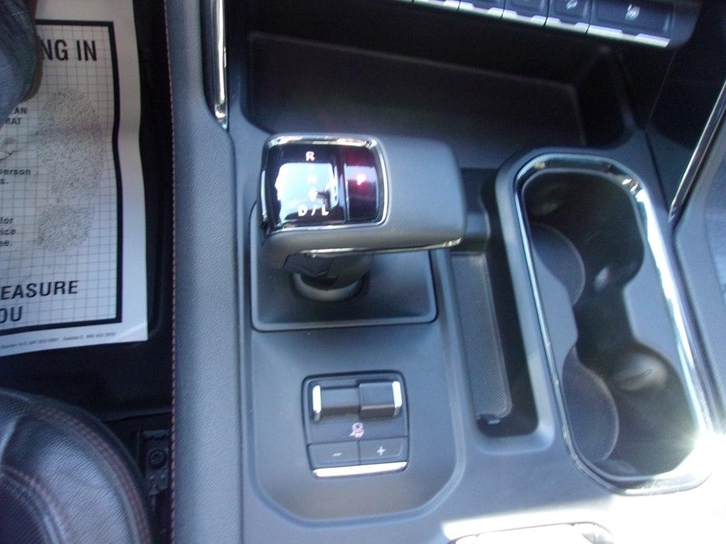 GMC Sierra 1500 4WD Crew Cab 157" AT4 2022