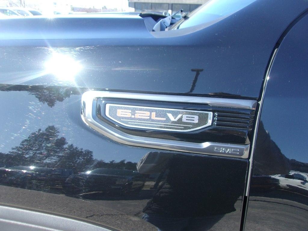 GMC Sierra 1500 4WD Crew Cab 157" AT4 2022