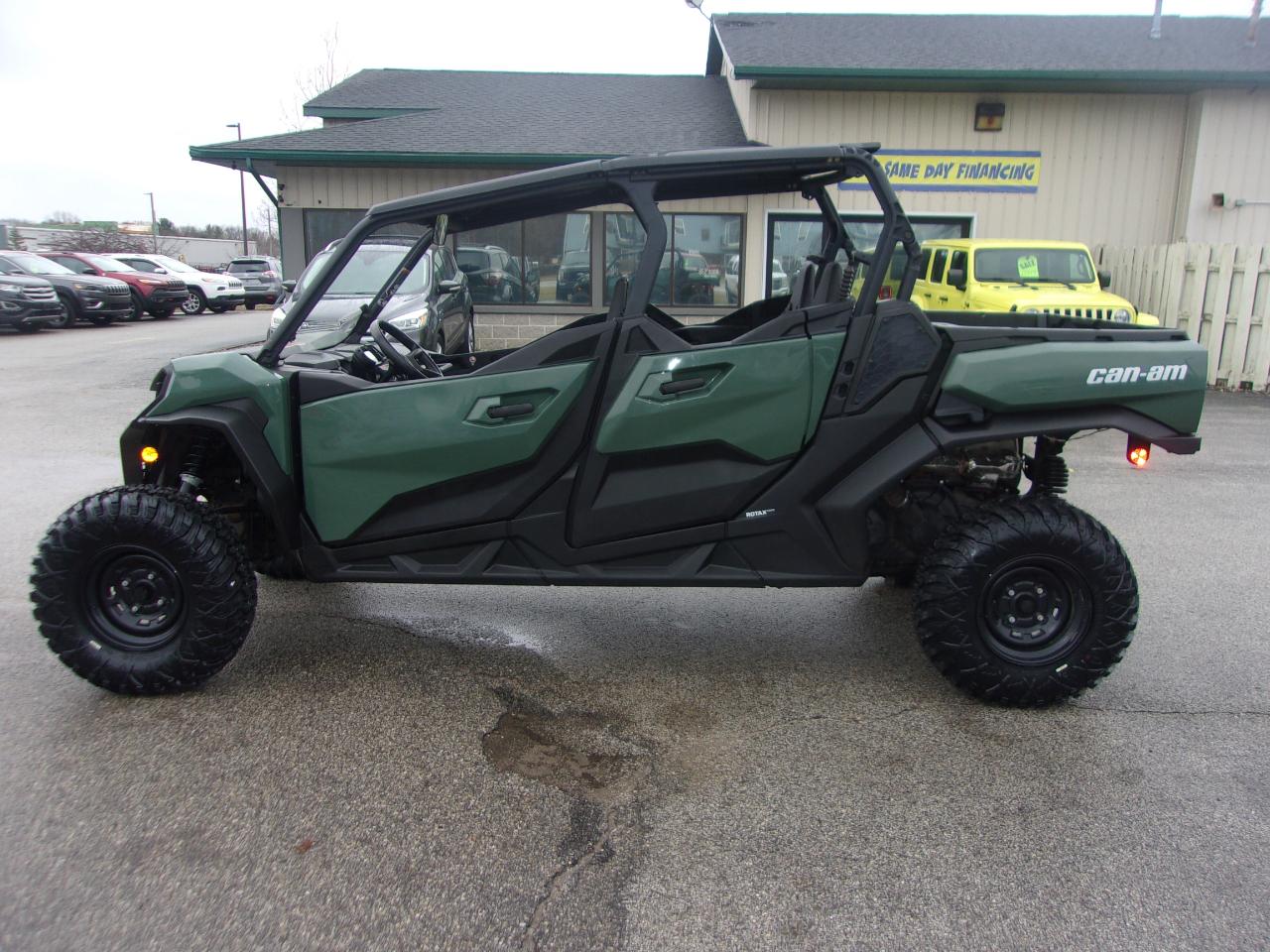 Can-Am Commander Max 1000R DPS  2024