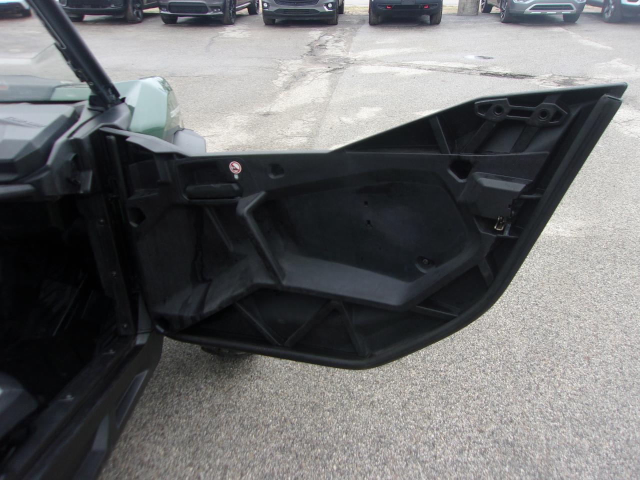 Can-Am Commander Max 1000R DPS  2024