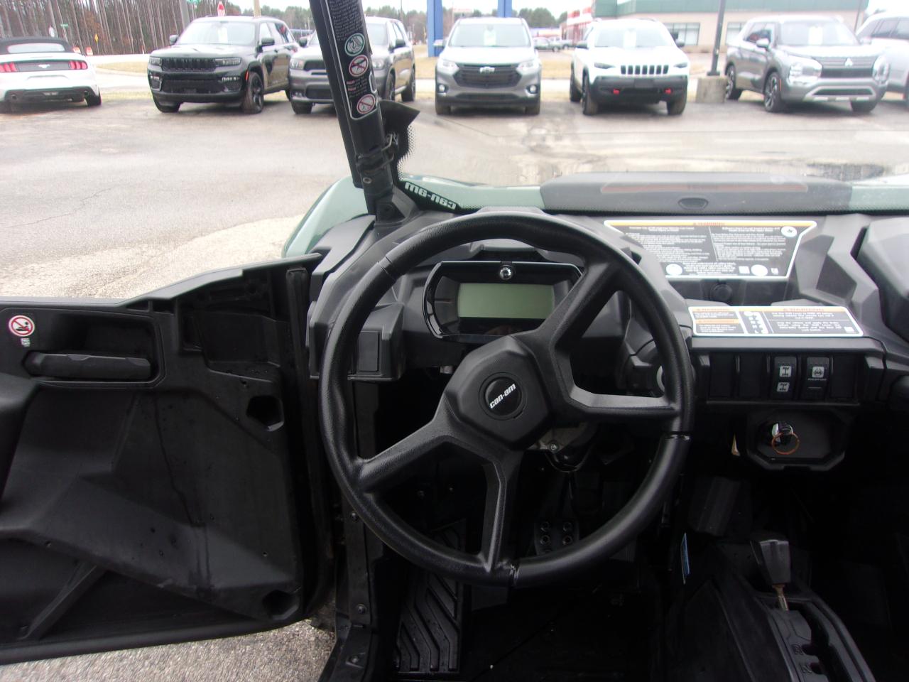 Can-Am Commander Max 1000R DPS  2024