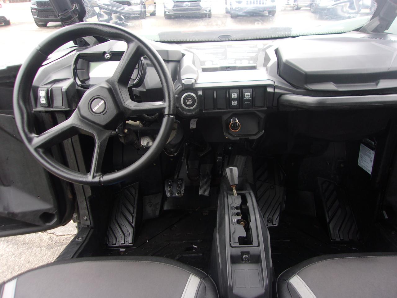 Can-Am Commander Max 1000R DPS  2024