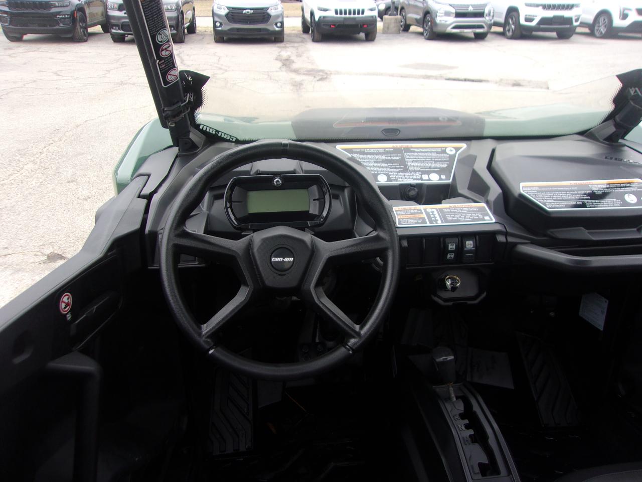 Can-Am Commander XT 700  2024