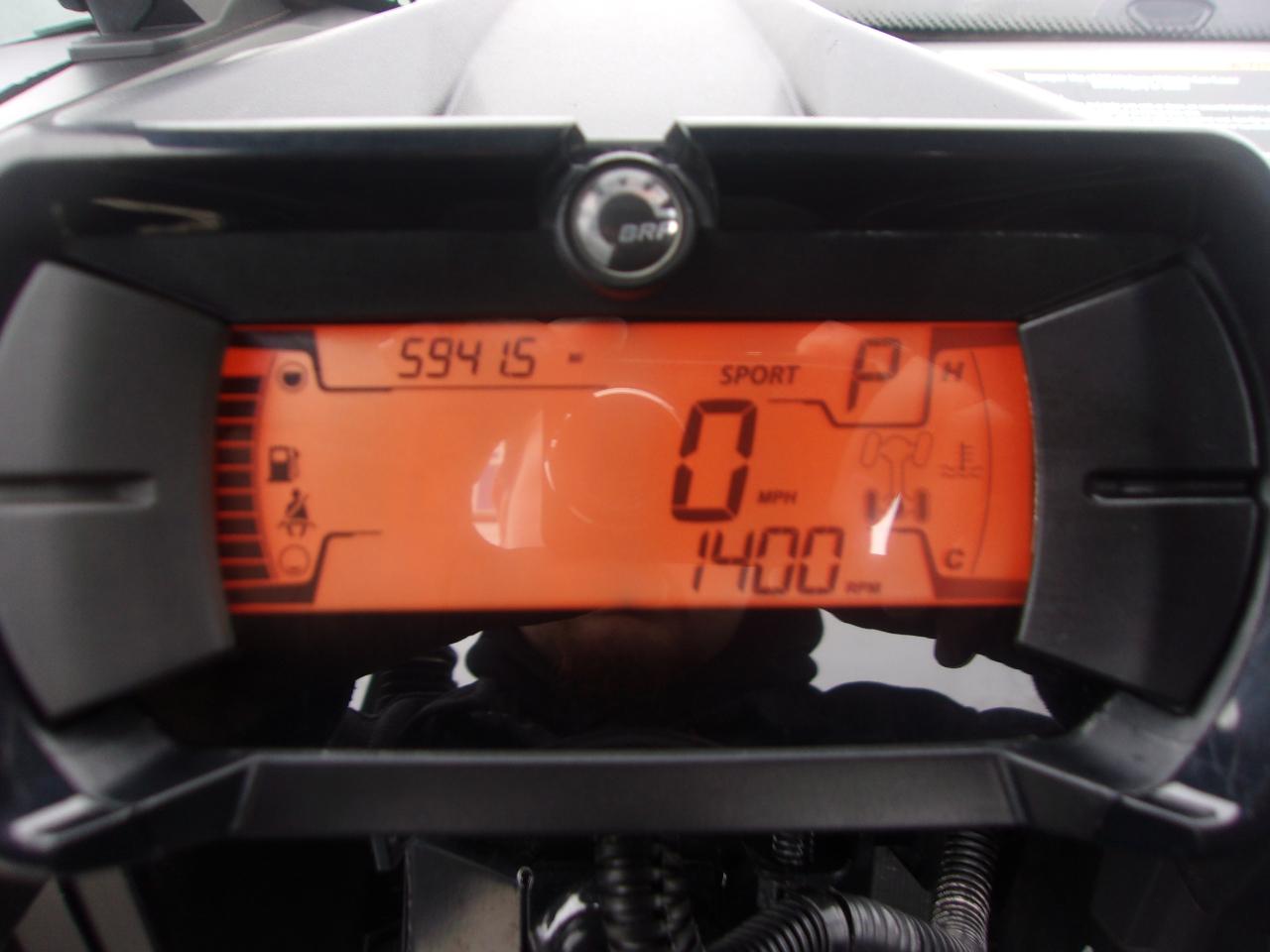 Can-Am Commander XT 700  2024