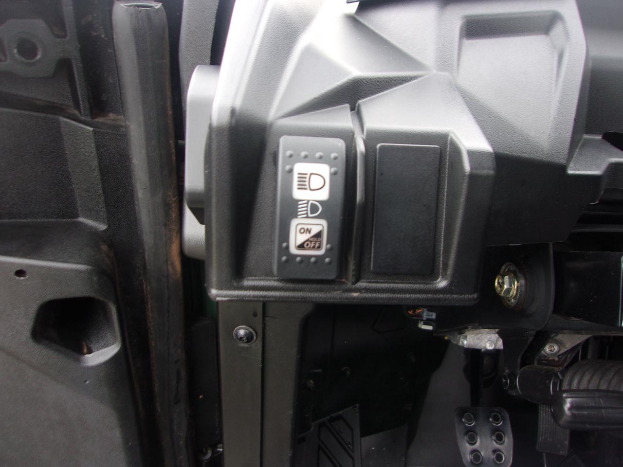 Can-Am Commander XT 700  2024