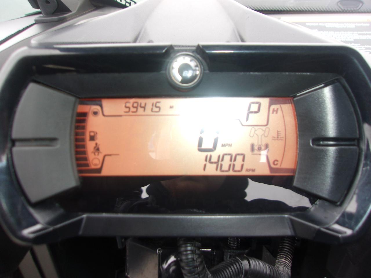 Can-Am Commander XT 700  2024