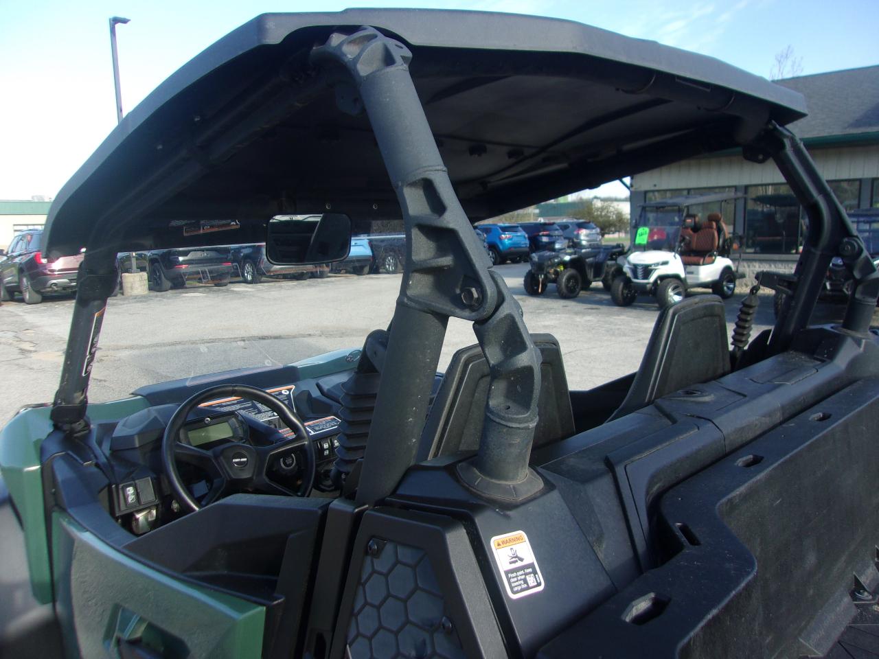 Can-Am Commander XT 700  2024