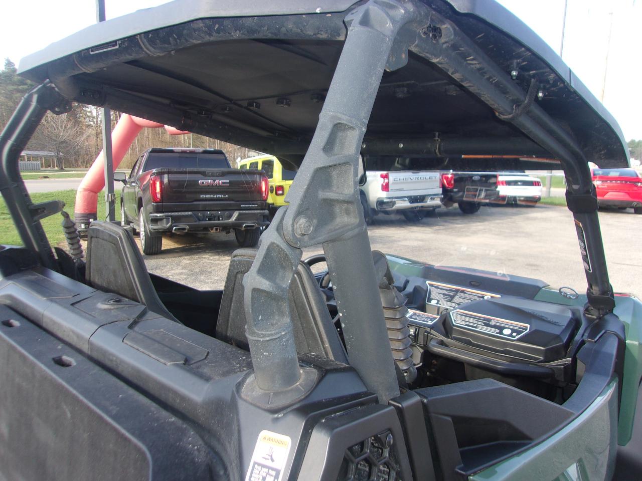 Can-Am Commander XT 700  2024