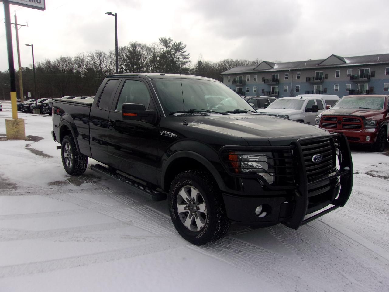 Ford F-150 4WD SuperCrew 150" Lariat 2011