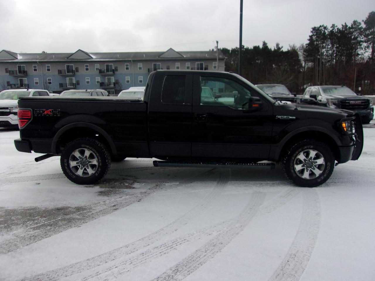 Ford F-150 4WD SuperCrew 150" Lariat 2011