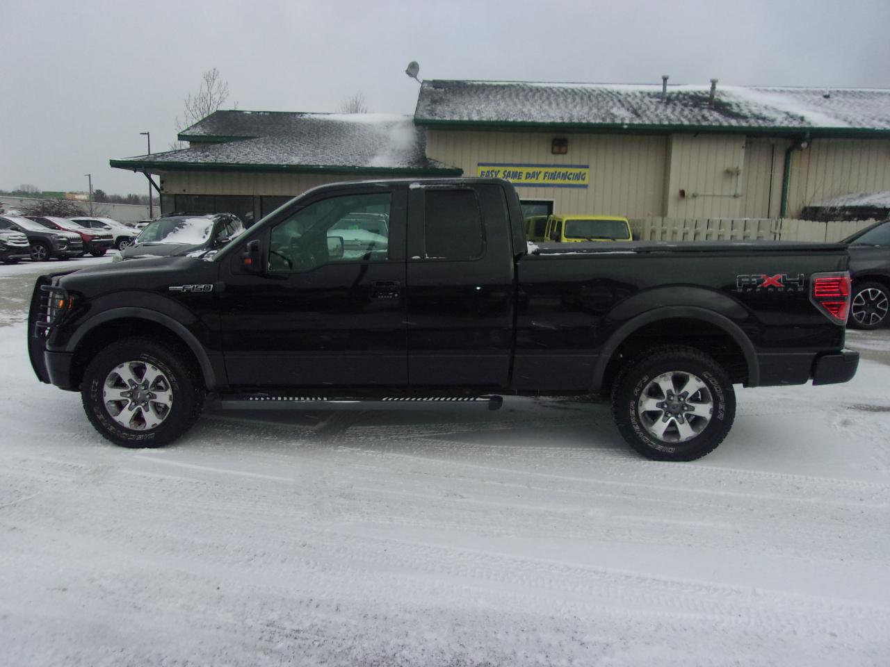Ford F-150 4WD SuperCrew 150" Lariat 2011