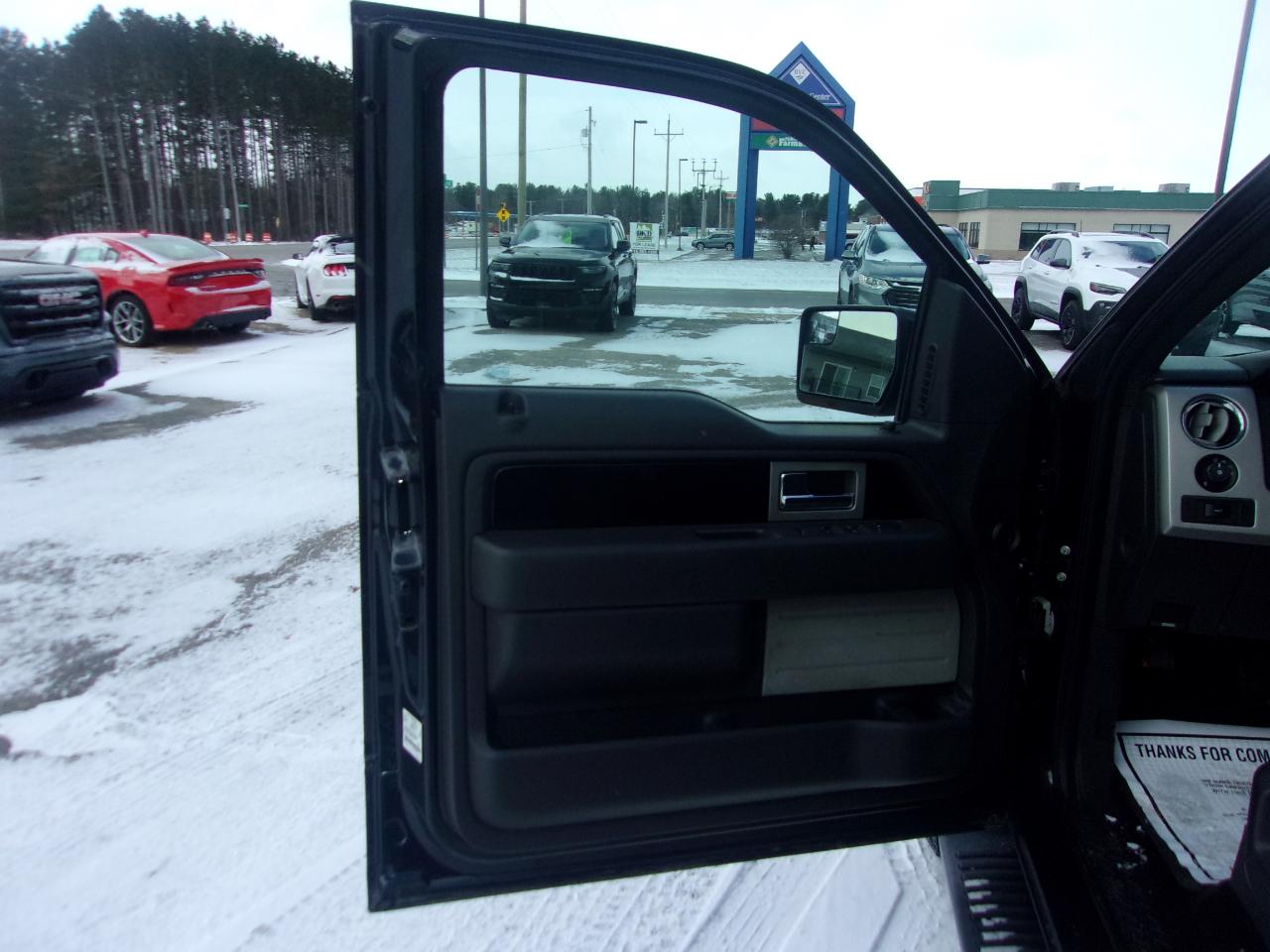 Ford F-150 4WD SuperCrew 150" Lariat 2011