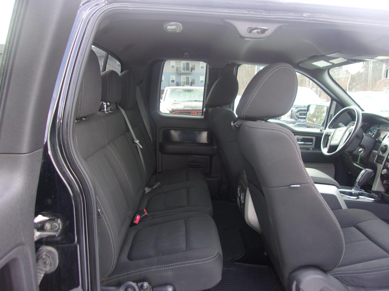 Ford F-150 4WD SuperCrew 150" Lariat 2011