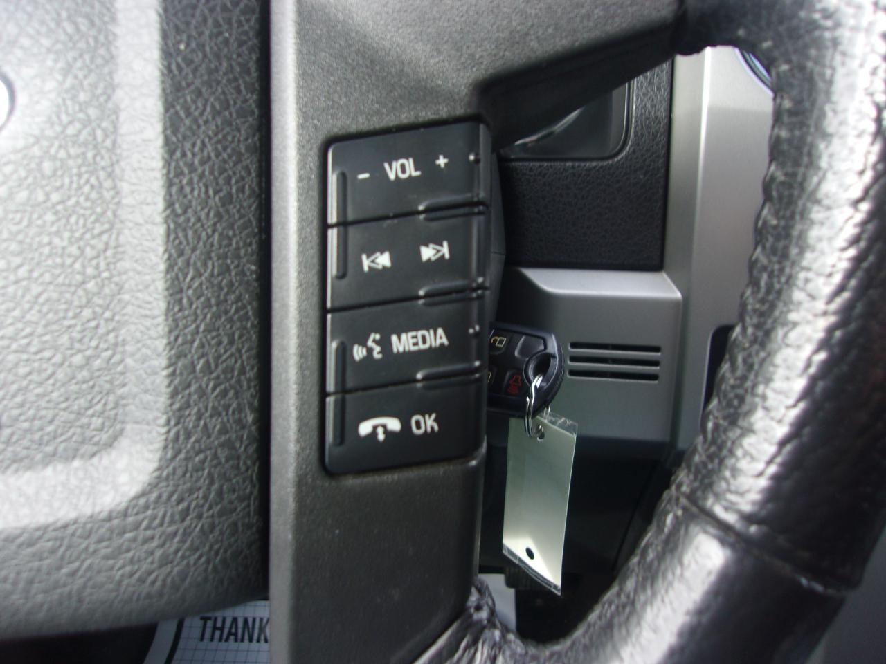 Ford F-150 4WD SuperCrew 150" Lariat 2011