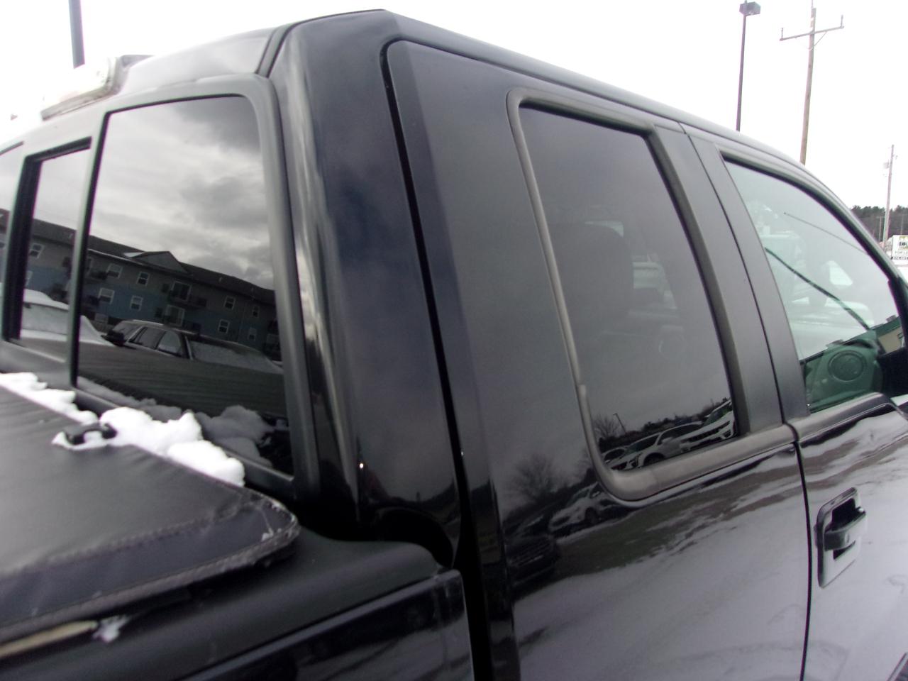 Ford F-150 4WD SuperCrew 150" Lariat 2011