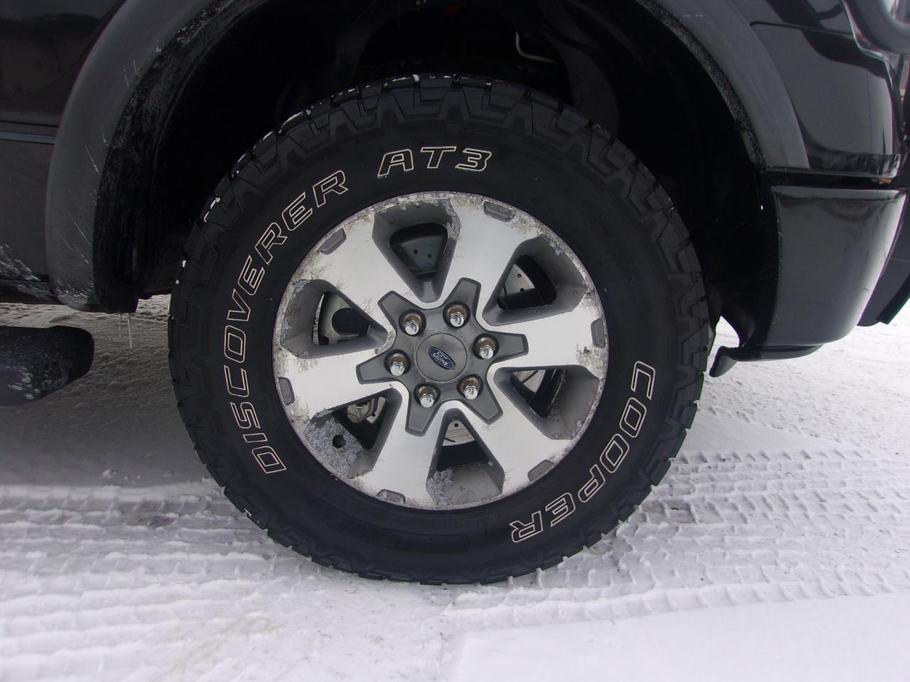 Ford F-150 4WD SuperCrew 150" Lariat 2011