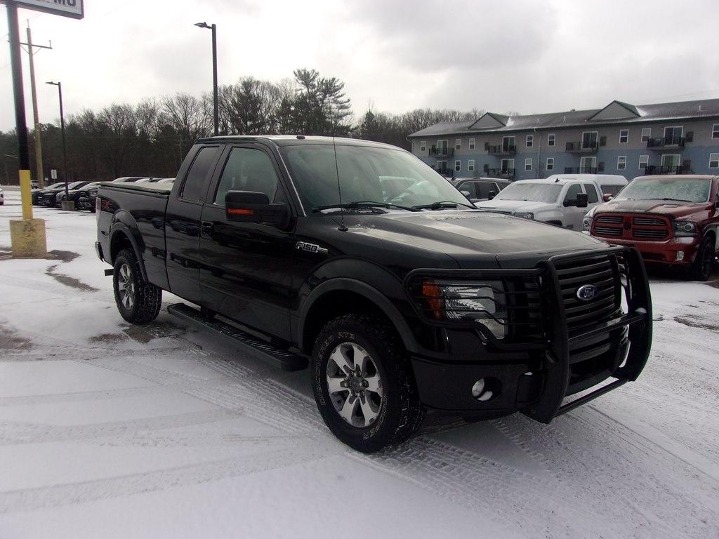 Ford F-150 4WD SuperCrew 150" Lariat 2011