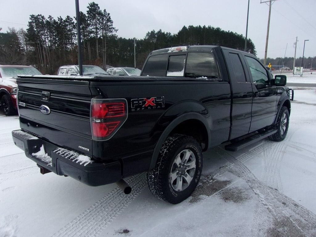 Ford F-150 4WD SuperCrew 150" Lariat 2011