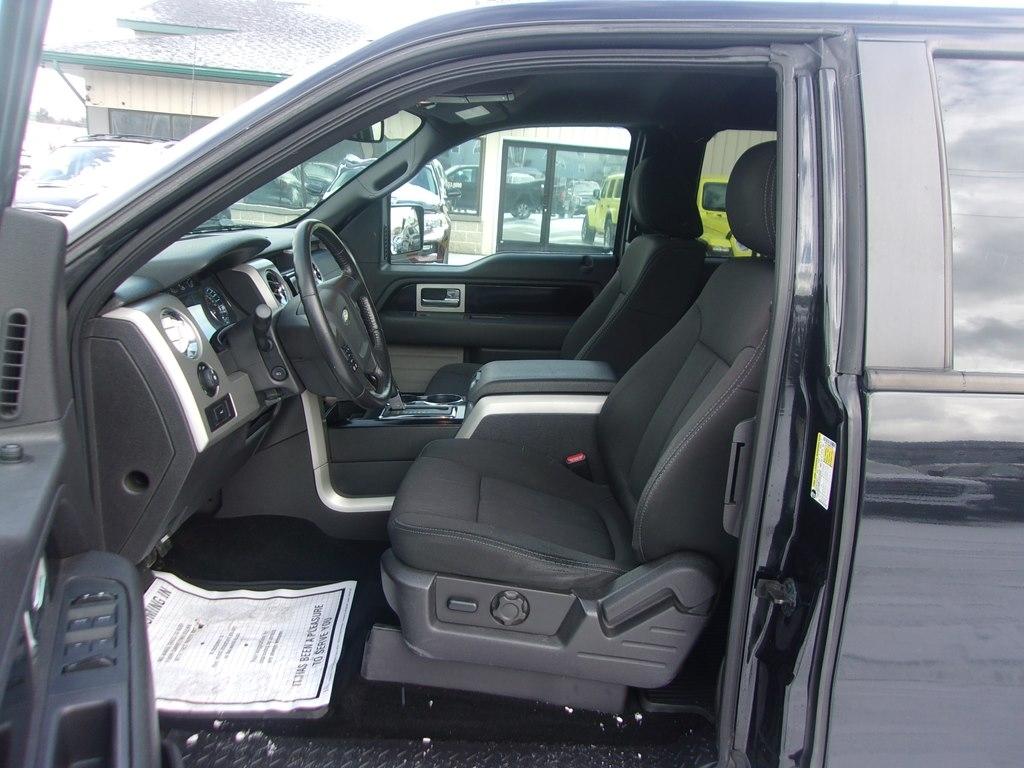 Ford F-150 4WD SuperCrew 150" Lariat 2011