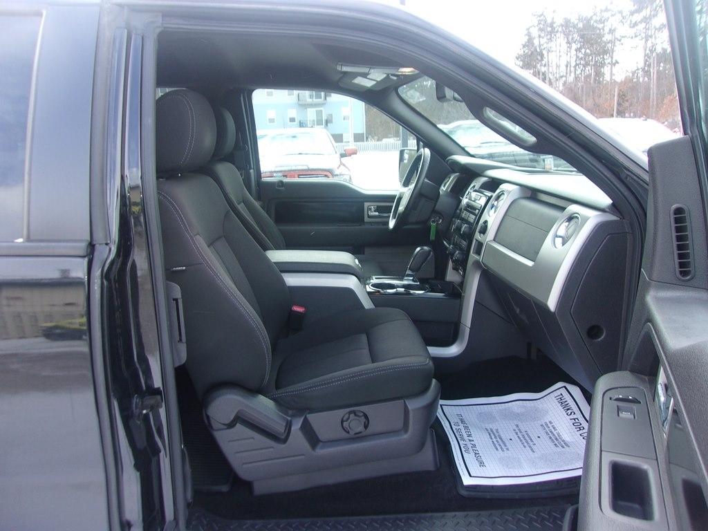 Ford F-150 4WD SuperCrew 150" Lariat 2011