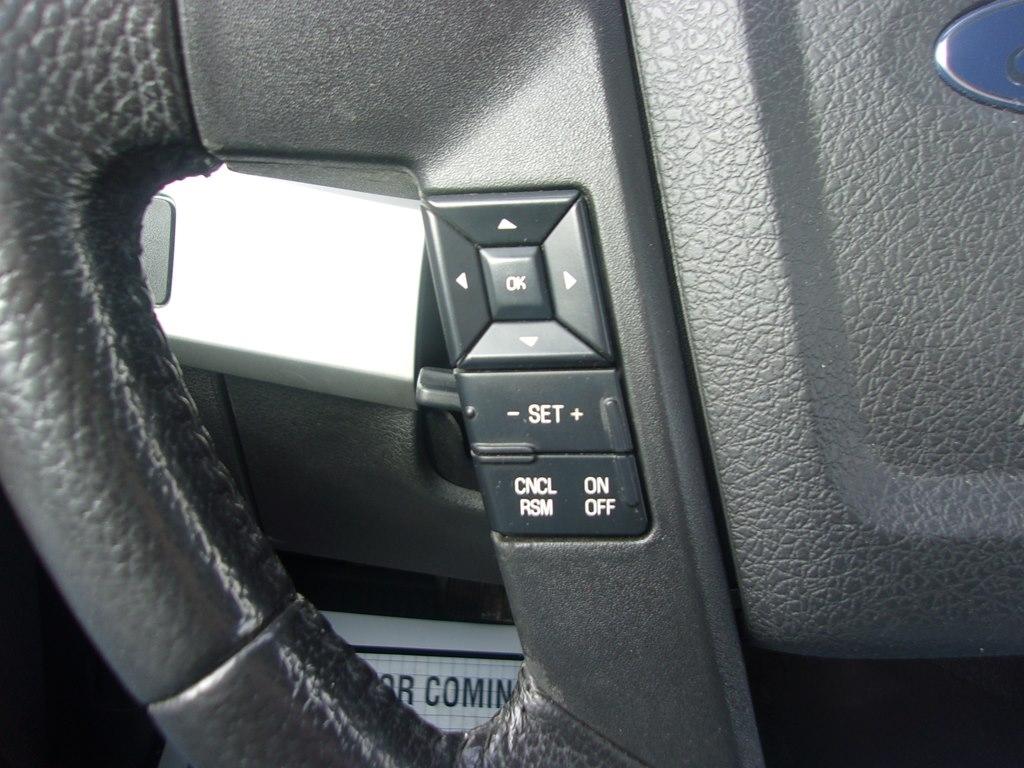 Ford F-150 4WD SuperCrew 150" Lariat 2011