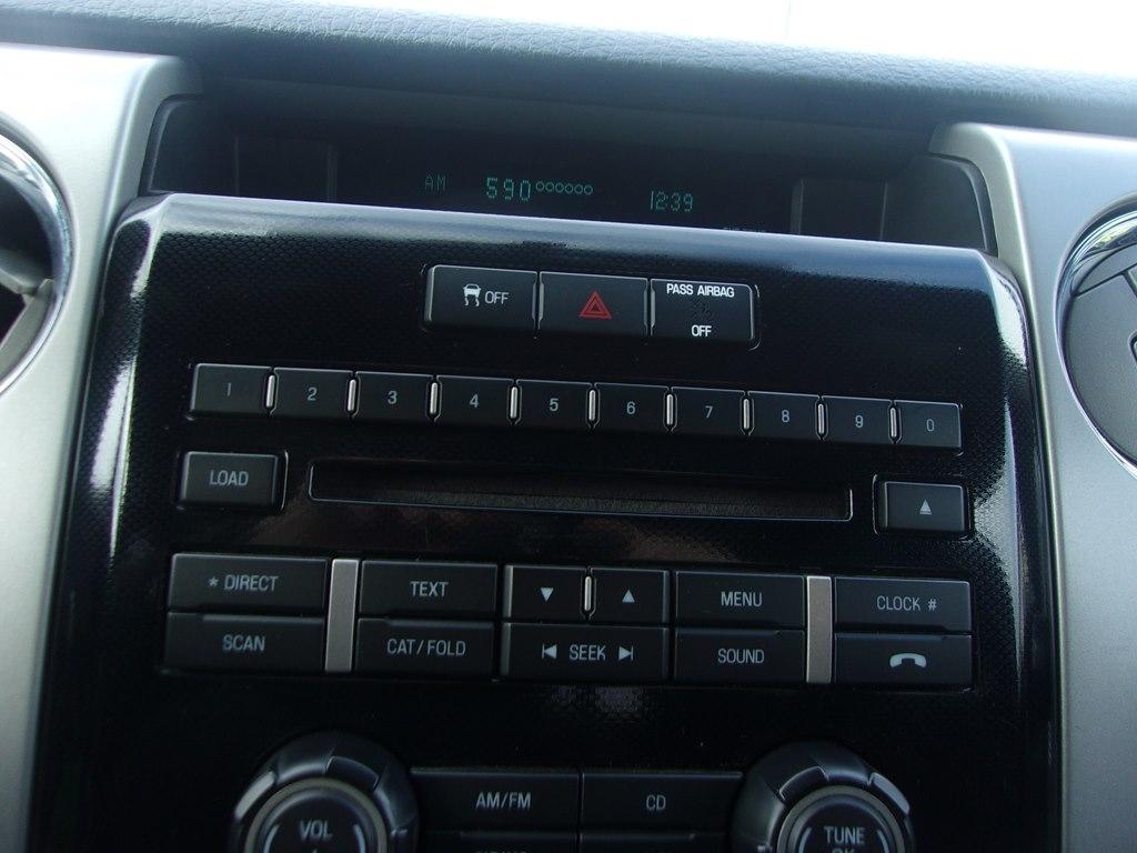 Ford F-150 4WD SuperCrew 150" Lariat 2011