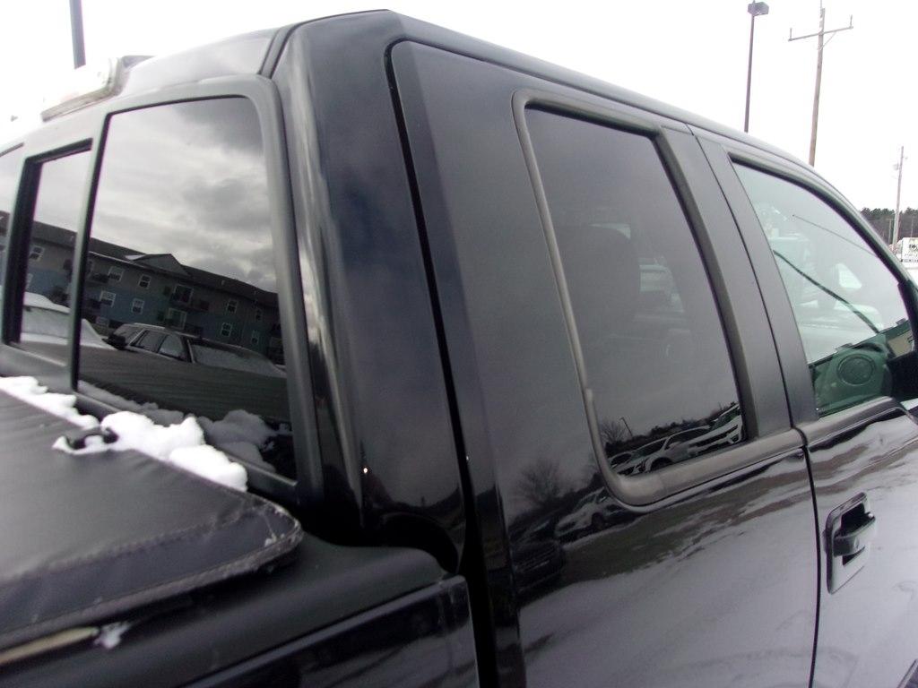 Ford F-150 4WD SuperCrew 150" Lariat 2011