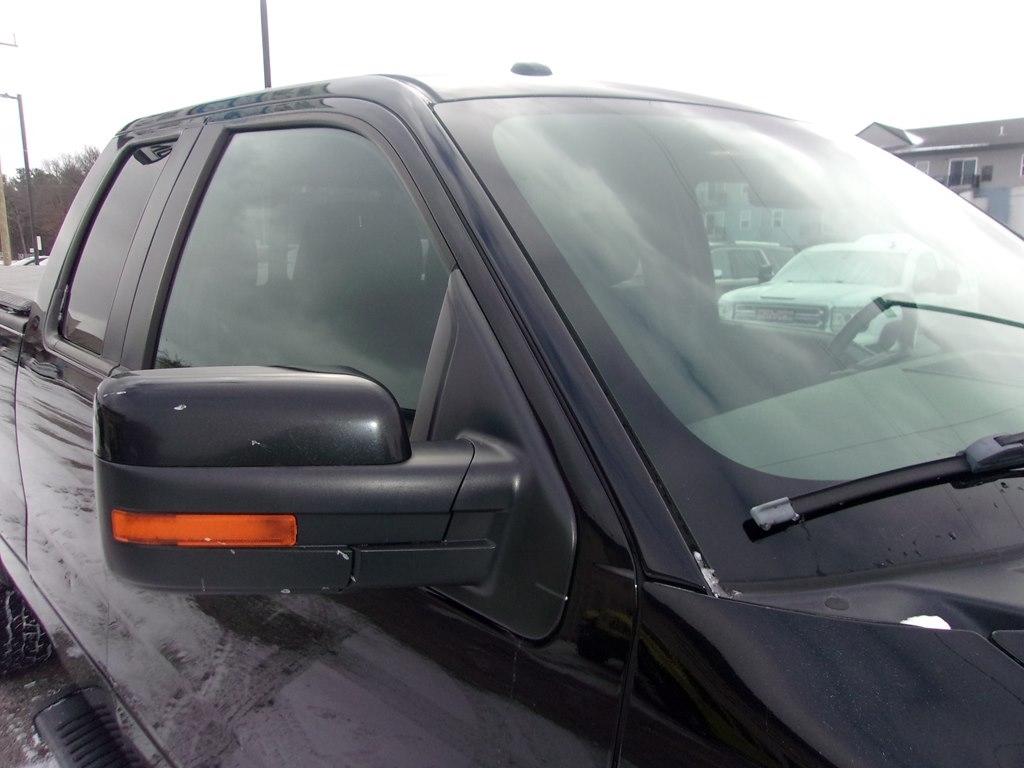 Ford F-150 4WD SuperCrew 150" Lariat 2011