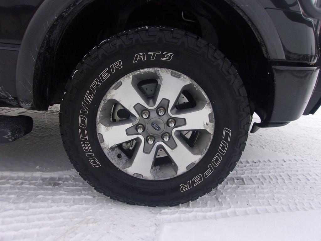 Ford F-150 4WD SuperCrew 150" Lariat 2011